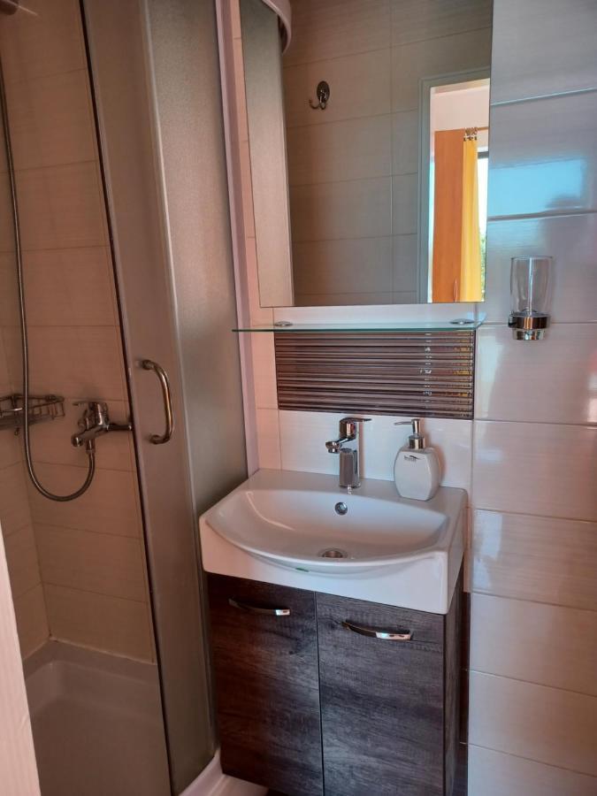 Apartmani Ivic Paka Rab Banjol Luaran gambar